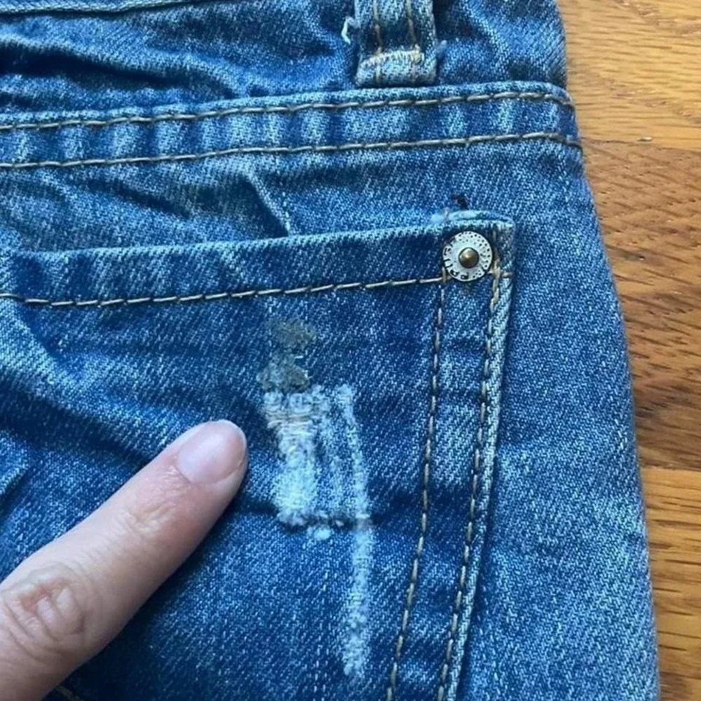 2000s Low Rise Medium Wash Distressed Micro Mini Shorts Size XS/S Preppy Summer - Picture 6 of 6